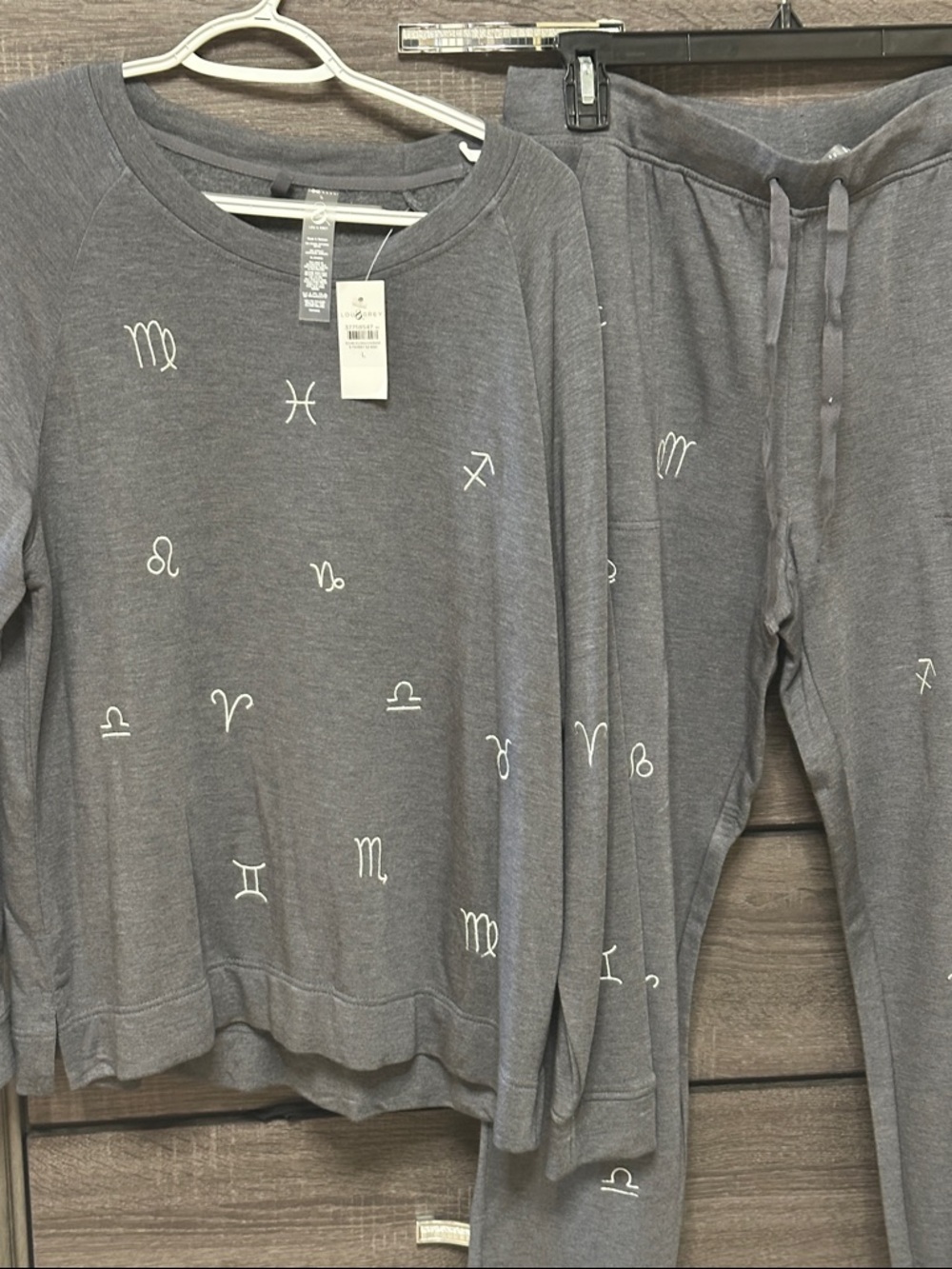 Lou & Grey Gray Zodiac Print Lounge Set
